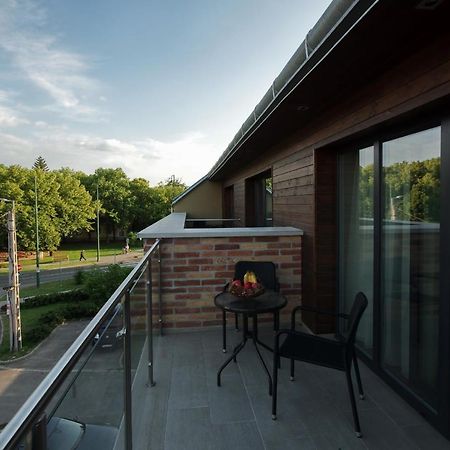 Almasy Apartmanhaz Gyula Zewnętrze zdjęcie