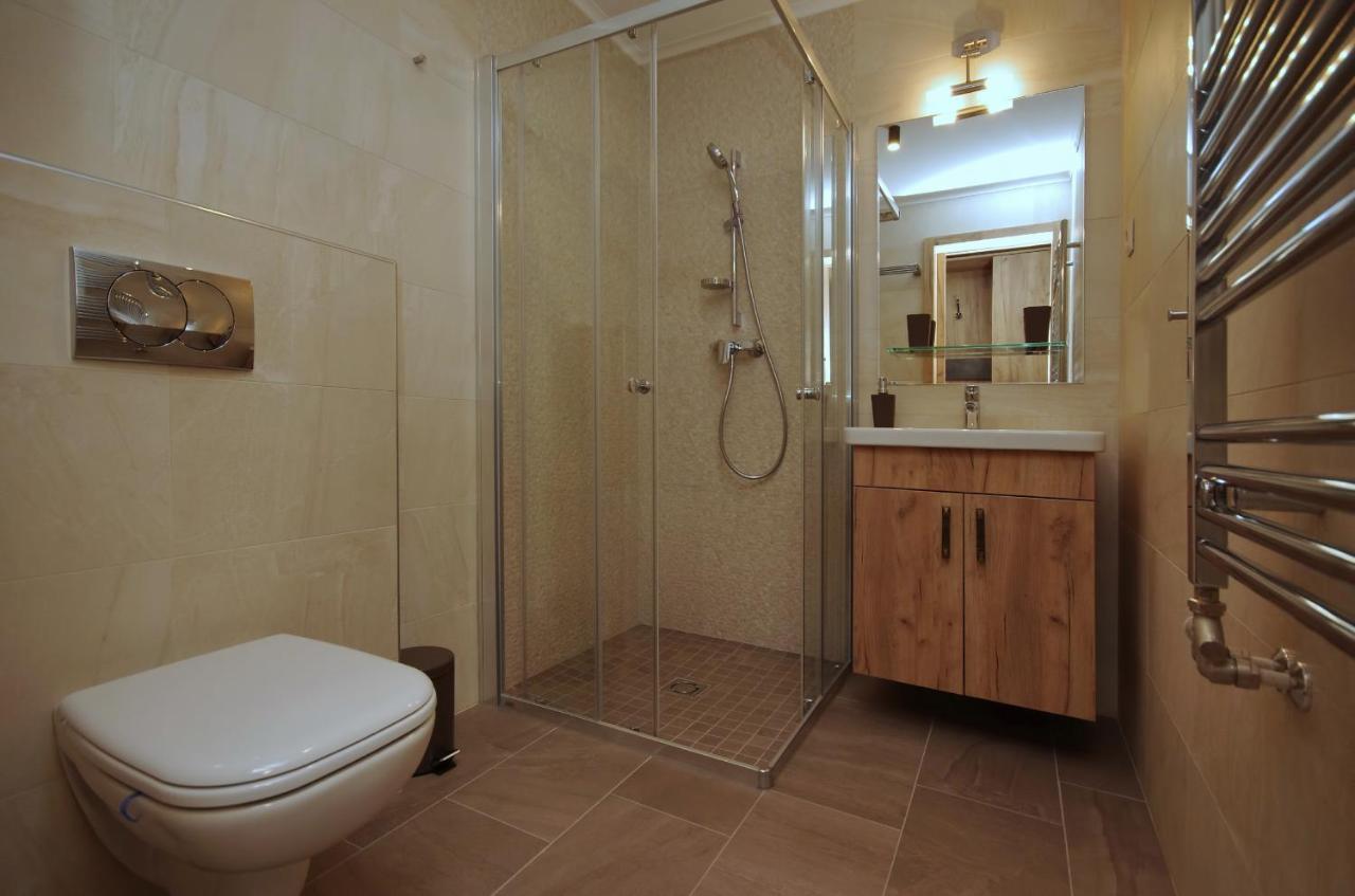 Almasy Apartmanhaz Gyula Zewnętrze zdjęcie