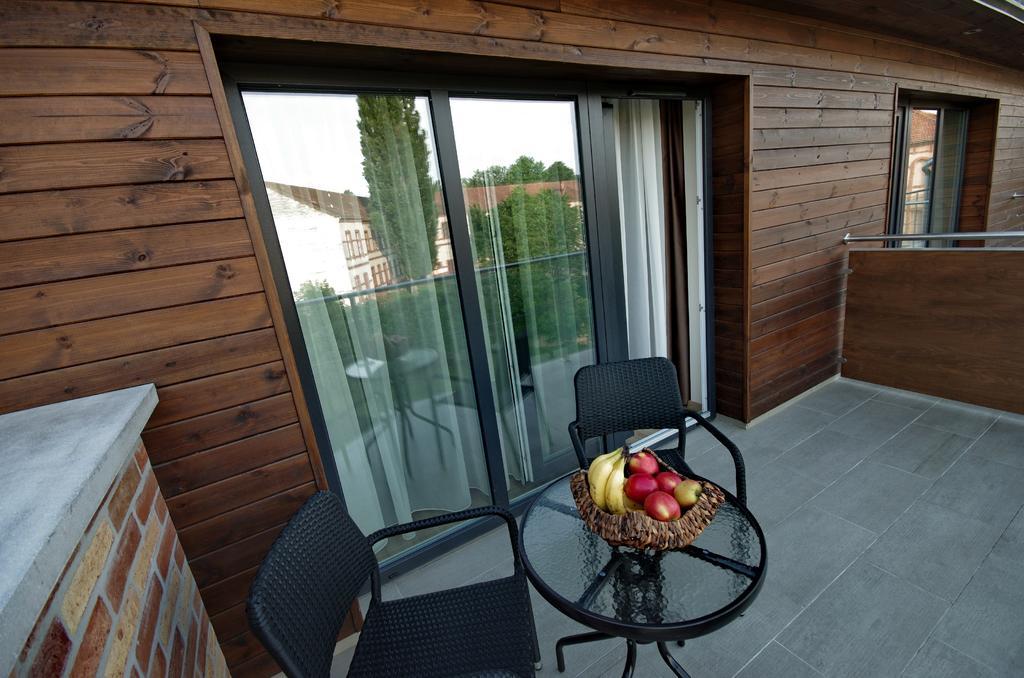 Almasy Apartmanhaz Gyula Zewnętrze zdjęcie