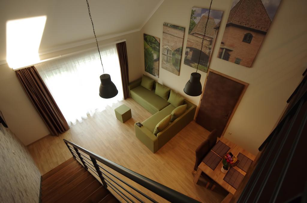 Almasy Apartmanhaz Gyula Zewnętrze zdjęcie