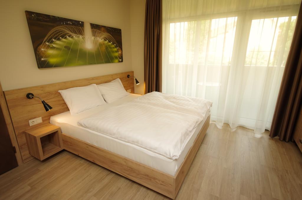 Almasy Apartmanhaz Gyula Zewnętrze zdjęcie
